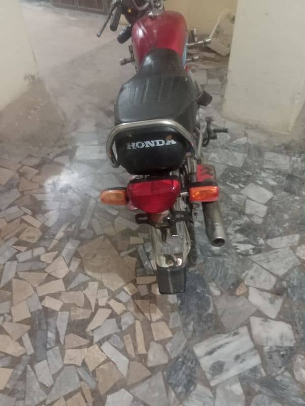 Honda CD 01 model gud average 3