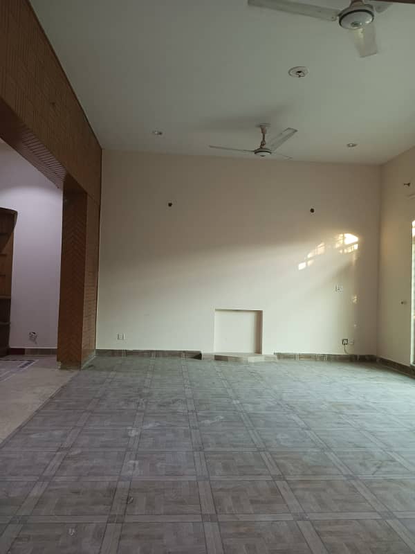 8 MARLA BEAUTIFUL HOUSE AVAILABLE FOR RENT IN DHA RAHBER 11 SECTOR 1 1