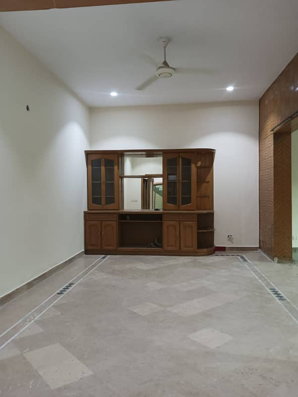 8 MARLA BEAUTIFUL HOUSE AVAILABLE FOR RENT IN DHA RAHBER 11 SECTOR 1 2