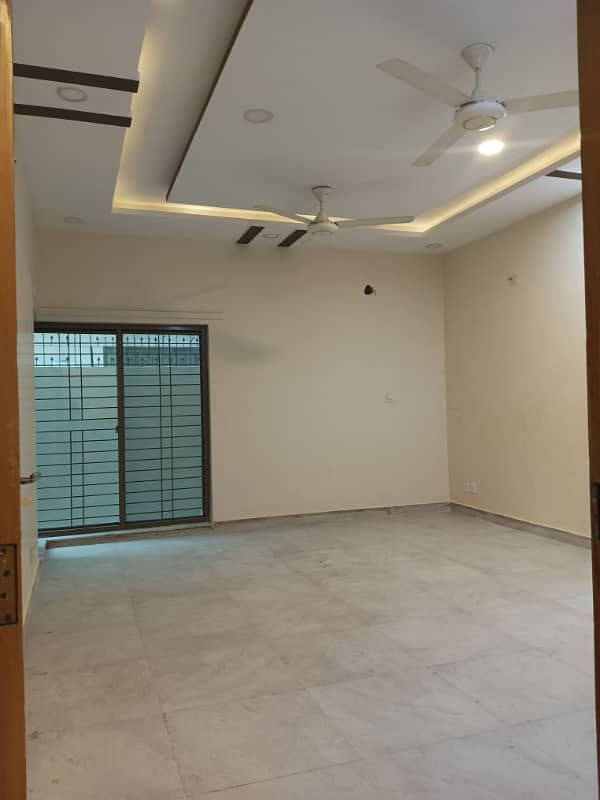 8 MARLA BEAUTIFUL HOUSE AVAILABLE FOR RENT IN DHA RAHBER 11 SECTOR 1 9