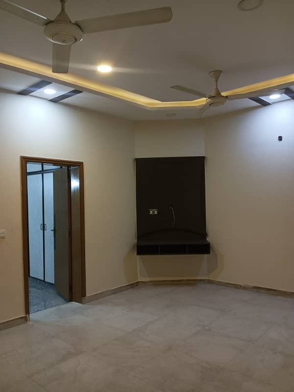 8 MARLA BEAUTIFUL HOUSE AVAILABLE FOR RENT IN DHA RAHBER 11 SECTOR 1 13