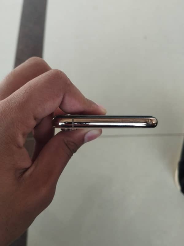 IPhone Xs 64GB PTA Approved 0