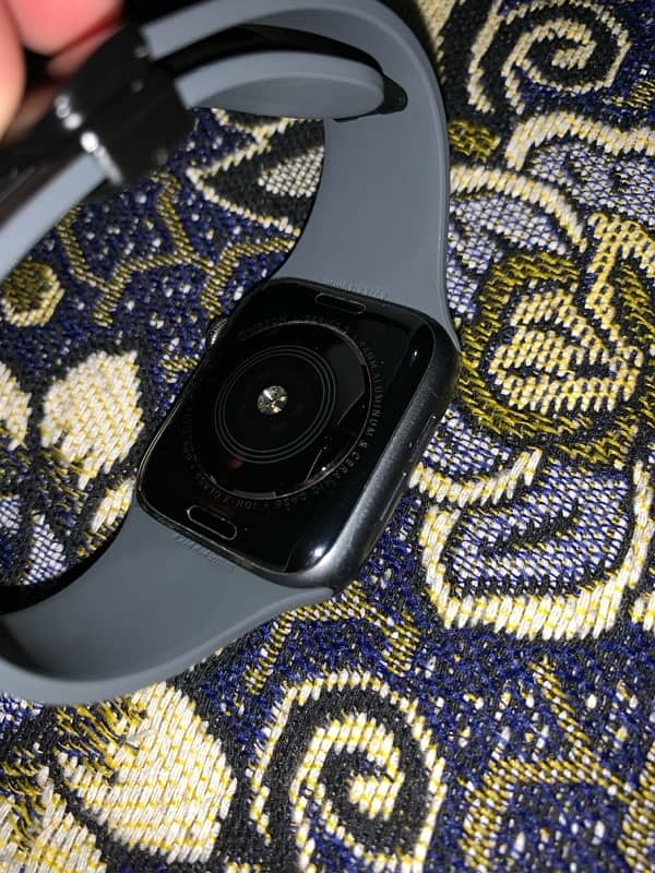 Apple Watch Series 5 44mm 3