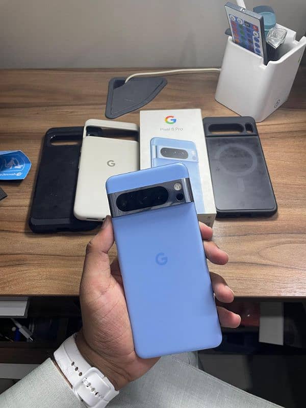 Pixel 8 Pro 10/10 Official 128gb box 1