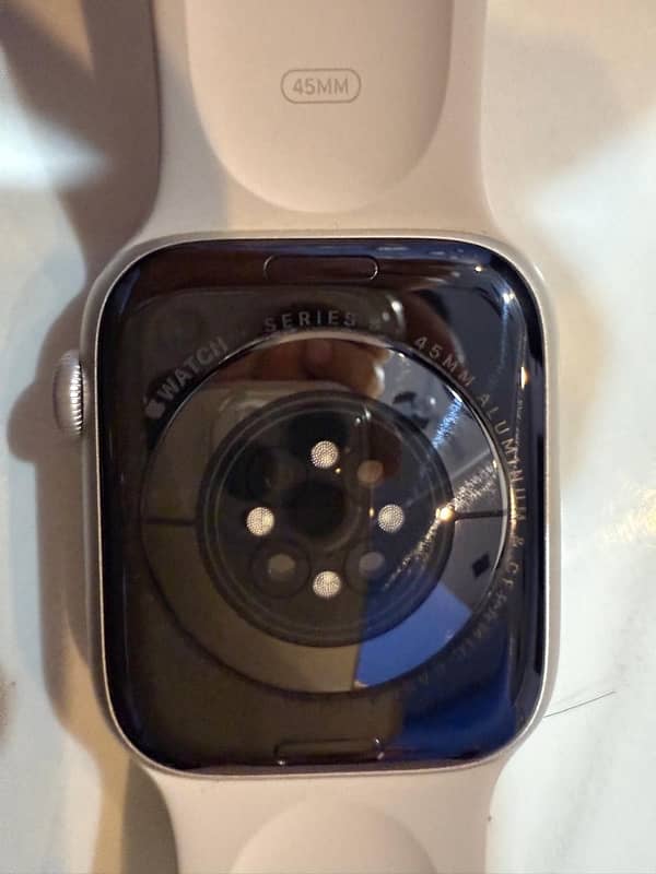 Apple watch series 9 45mm scratch less mint condition 2