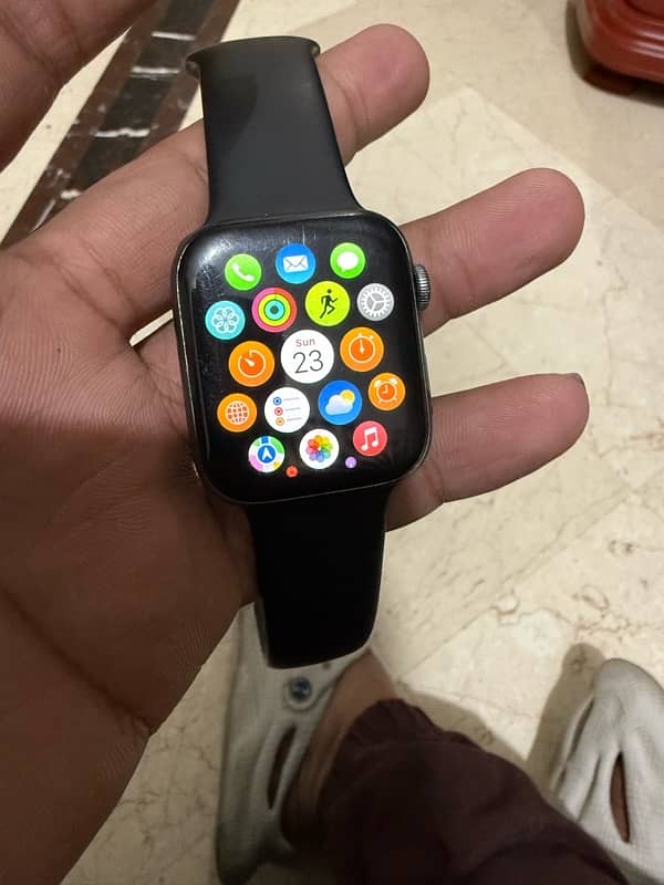 Apple Watch Series 4 cellular 0