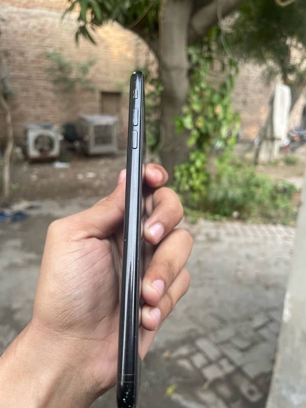 7plus pta Get black clr 128 gb 3