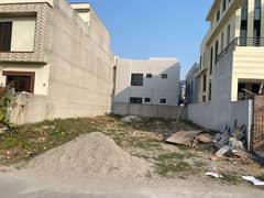 10 Marla Ground level plot in Sawan Block, Dc colony Gujranwala