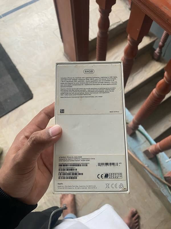 iphone xs gold 10/10 64gb dual pta with box 8