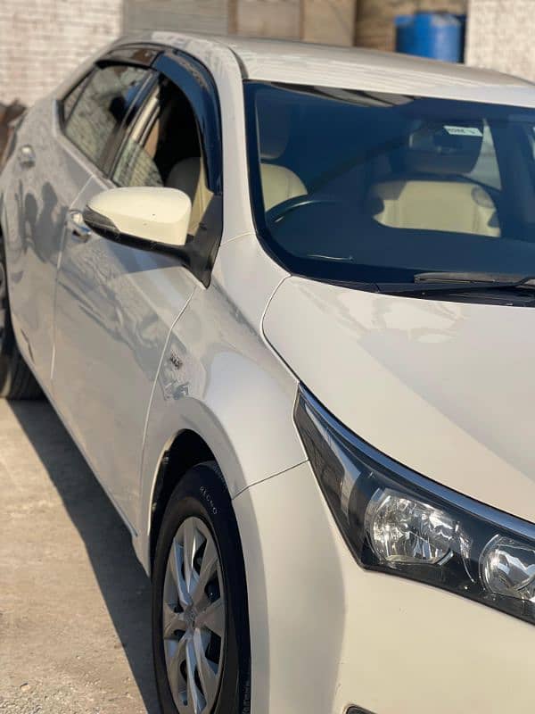 Urgent sale Toyota Corolla GLI 2015 1