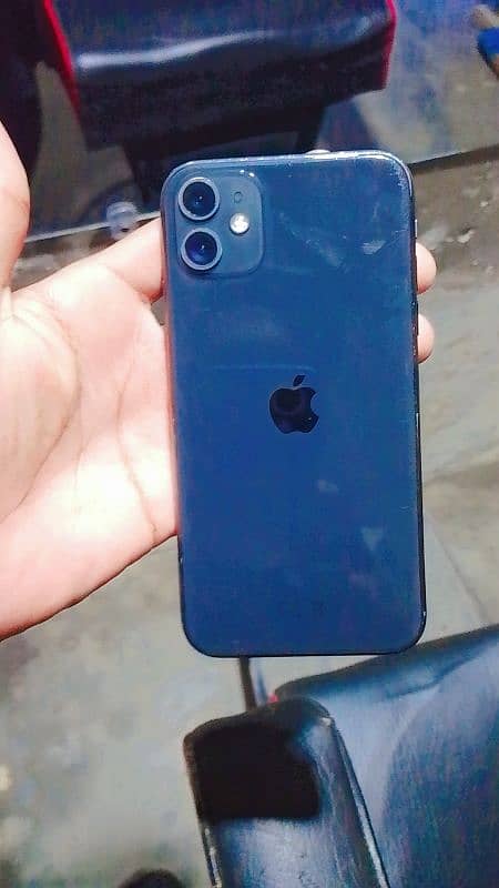 apple iphone 11 4