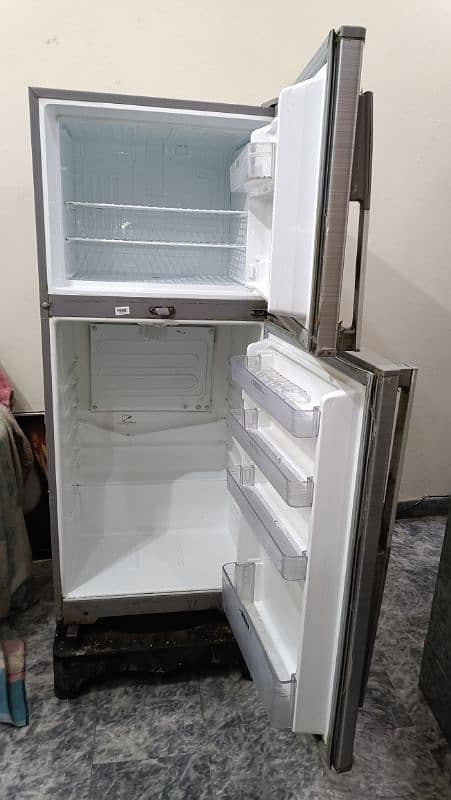 Home used Refrigerator 1