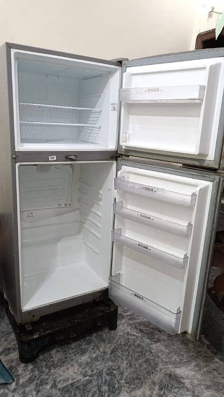 Home used Refrigerator 2