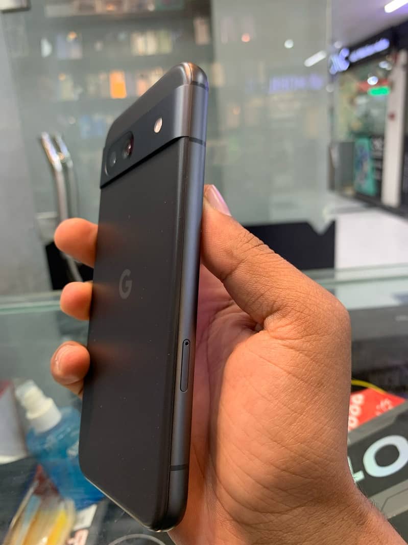 Google Pixel 8a 3