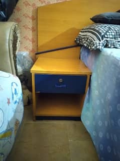 single bed with 2 sides table and 2 door almari with out mattress