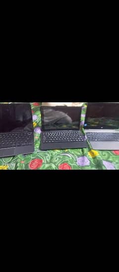 2 laptops LCD broken