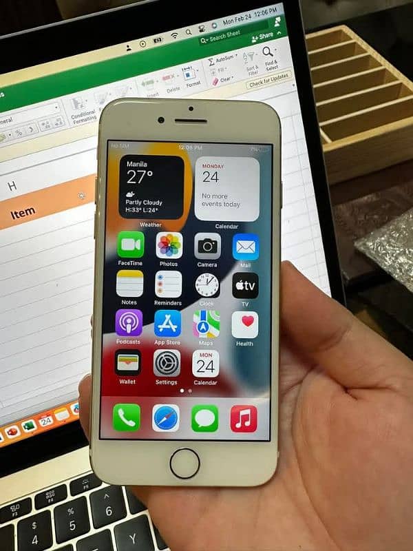 iPhone 6 plus 128 GB my WhatsApp number 03411594804 0