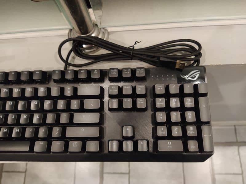 Asus rog strix Scope Keyboard 2