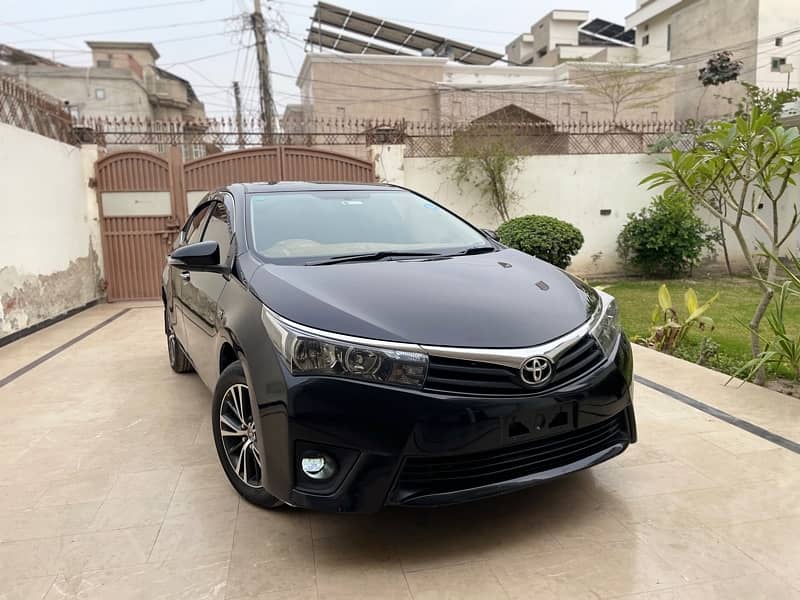 Toyota Corolla Altis 2015 1