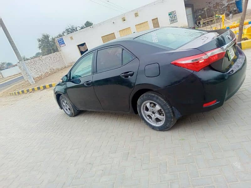 Toyota Corolla XLI 2015 model urgent sale. 17