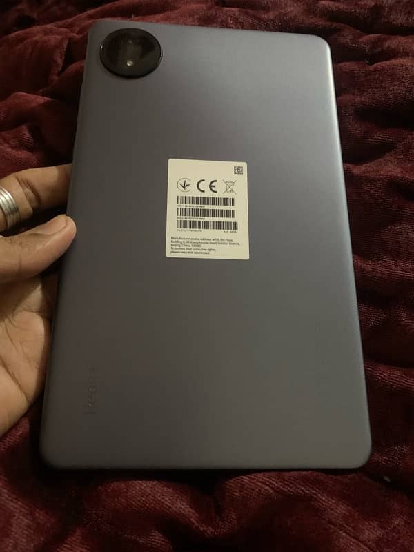 XIAOMI PAD SE 8.7 4G 64GB box charger available  serious buyer contact 2