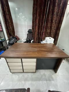 Office Table with Side Table in New Condition