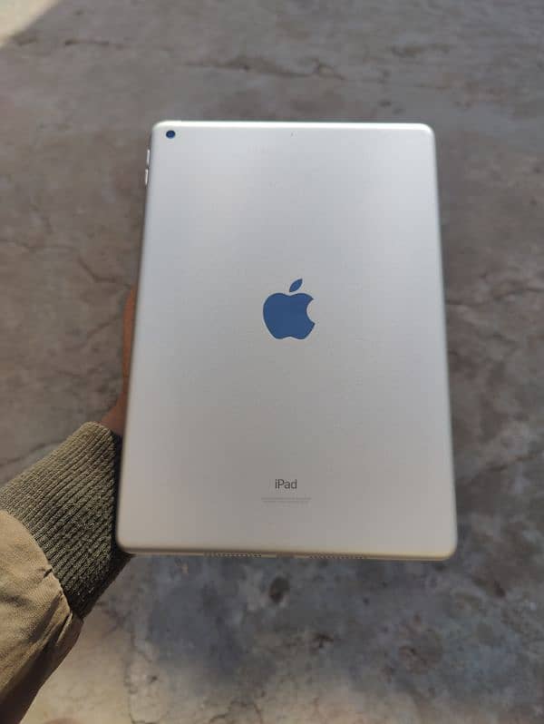 IPAD 9TH GENERATION 0