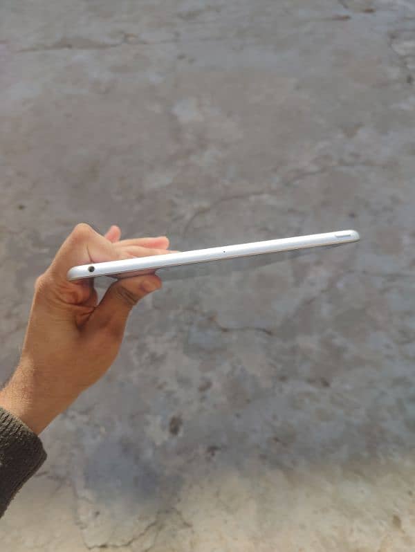 IPAD 9TH GENERATION 3