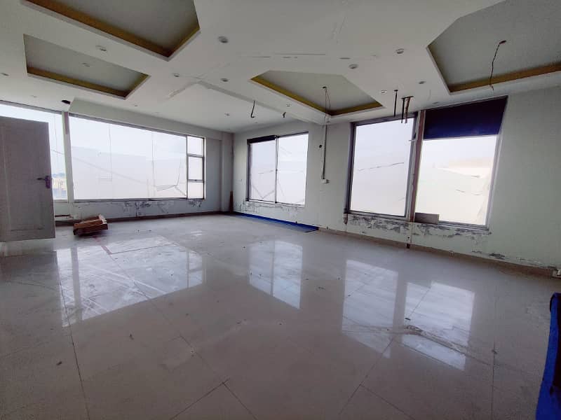 4 Marla 2nd Floor With Lift Available For Rent in DHA Phase 4 DD Lahore Punjab Pakistan 5