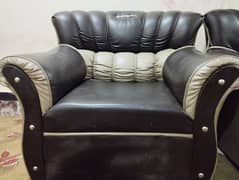 good condition leather sofa set