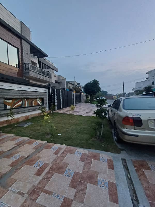 10 Marla Facing Park Brand New Luxury Spanish House Available For Sale In Architect Engineers Housing Society Prime Location Near UCP University, Shaukat Khanum Hospital, Emporium Mall 1