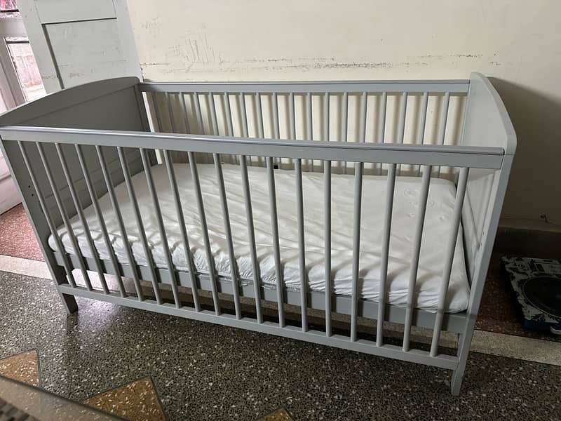 imported big kids bed from UK Birmingham with mattress 6