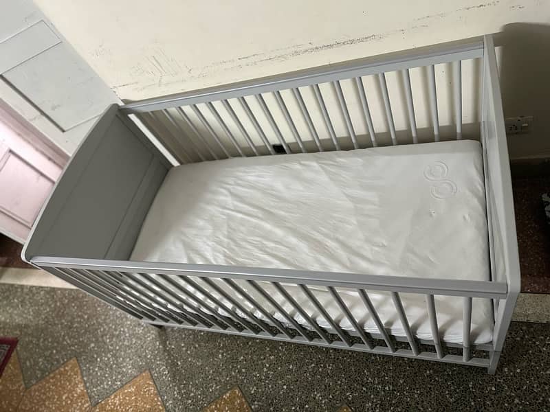 imported big kids bed from UK Birmingham with mattress 7