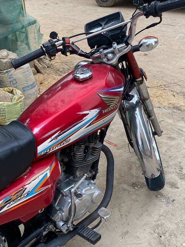 HONDA CG 125 2016 ( Karachi ) 4