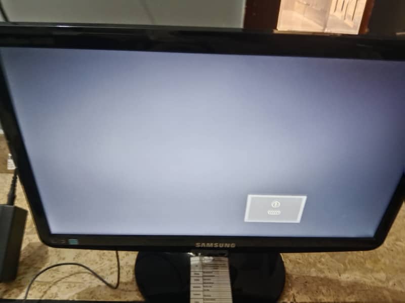 Samsung 19" led monitor 7