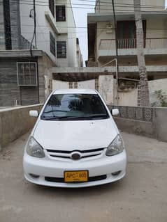 Toyota Platz 2004