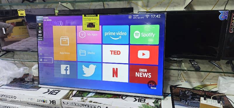 55" Brand new Samsung Andriod smart led tv 1