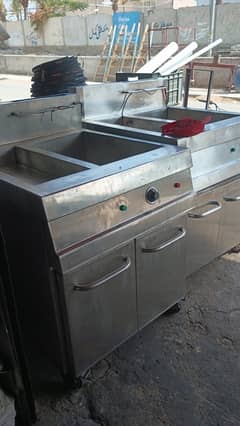 2 Fryers, Hot plate, Working table,Counter,kitchen equipment for sale