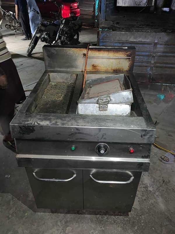 2 Fryers, Hot plate, Working table,Counter,kitchen equipment for sale 3