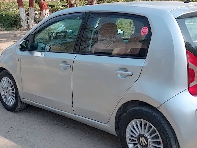 Volkswagen Polo 2015 3