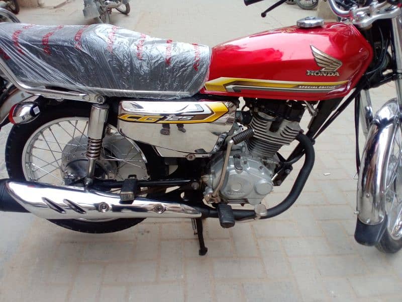 Honda 125 Hyderabad number 21 model 7