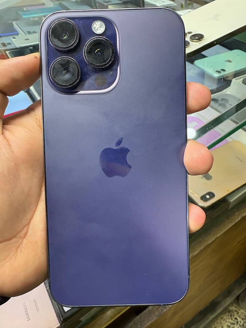 Apple iPhone 14 Pro Max 0