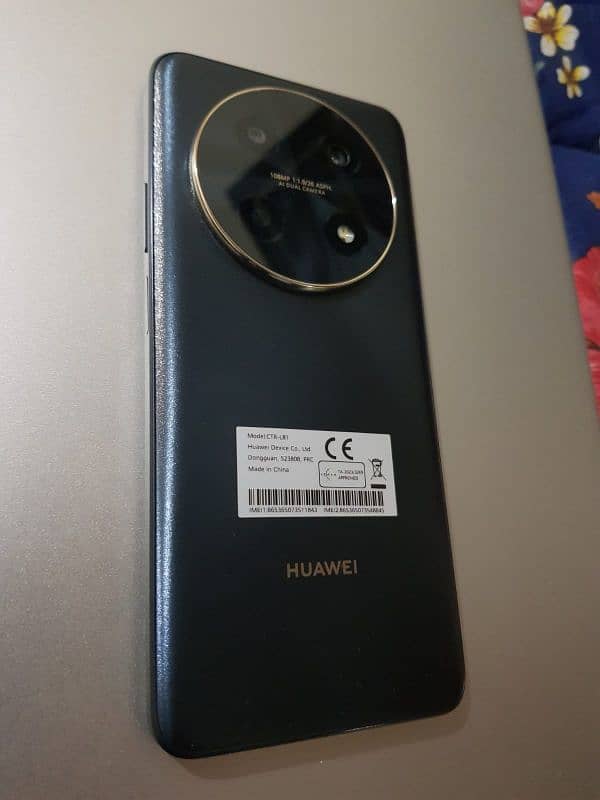 Huawei Nova 12i 8+3/256 GB 3