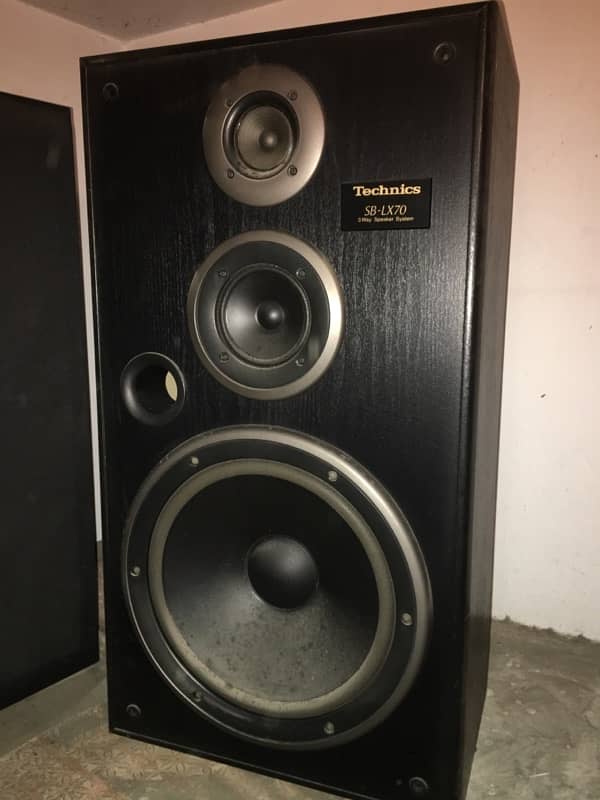 Technics Model SB-LX70 Bought from USA Excellent Condition 200watts 2