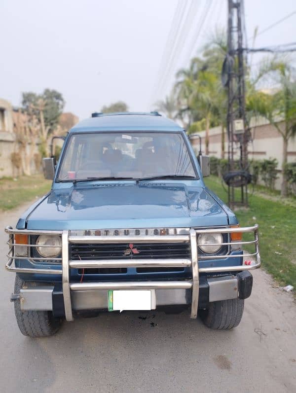 Mitsubishi Pajero 1989 0