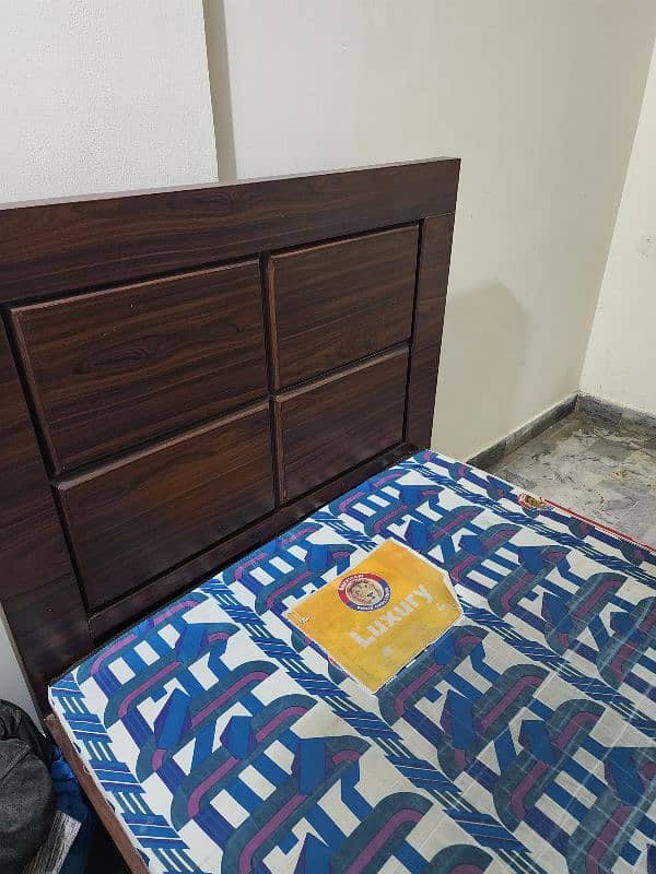 Single Bed 6 x 4 good condition. Slightly used 4