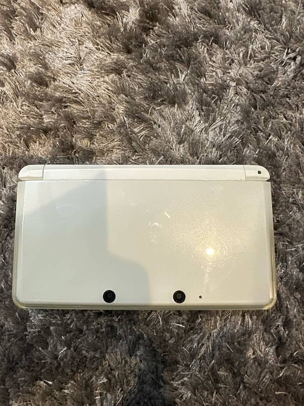 Nintendo 3ds just like new scratchless 2