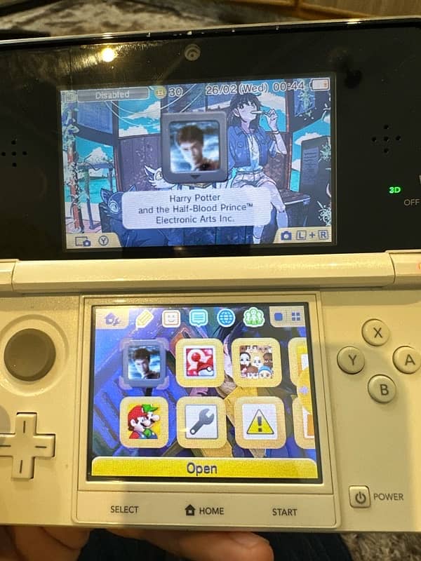 Nintendo 3ds just like new scratchless 8