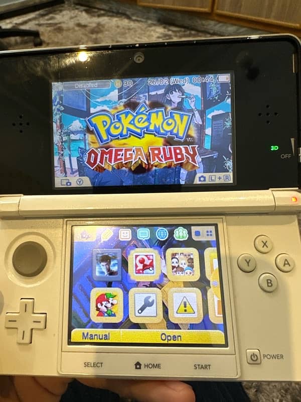 Nintendo 3ds just like new scratchless 9