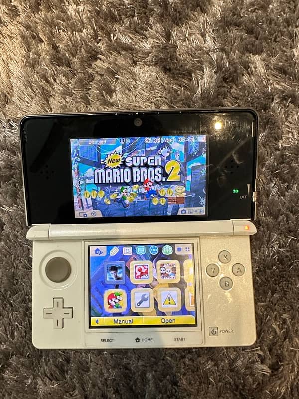 Nintendo 3ds just like new scratchless 12